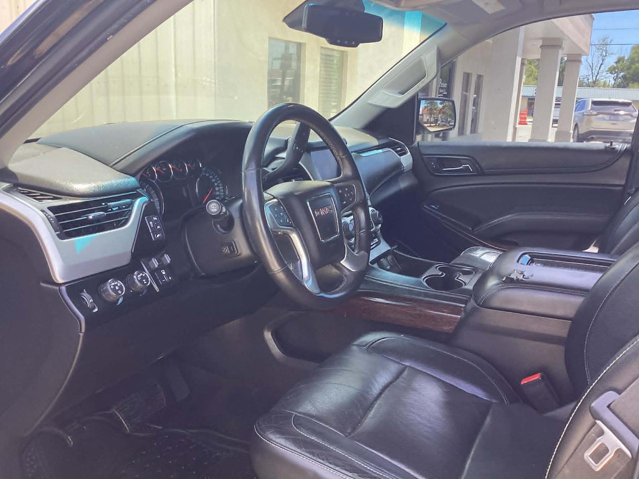 GMC Yukon SLT 4WD 2017