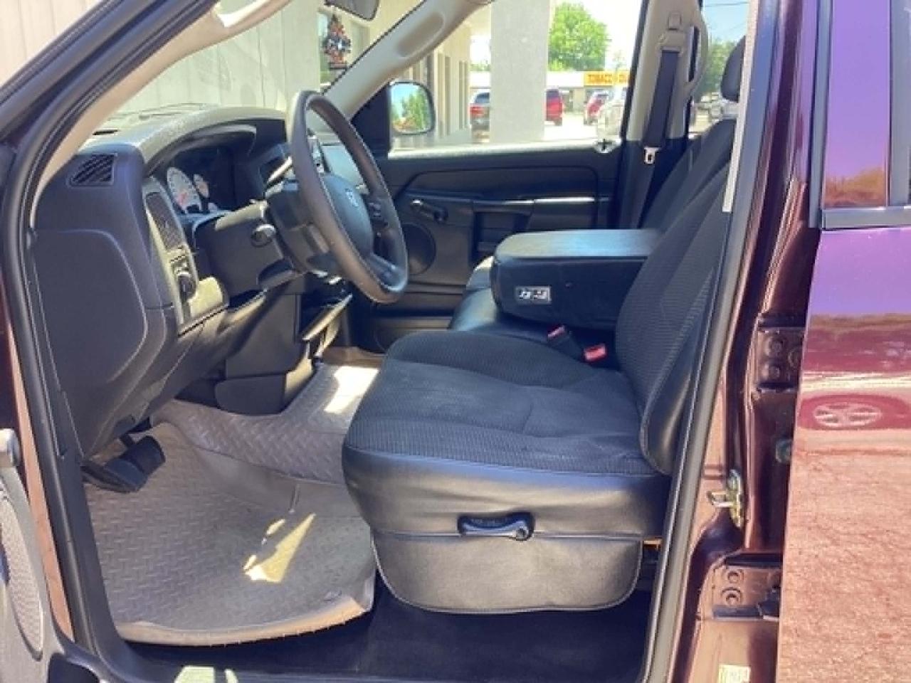 Dodge Ram 1500 Laramie Quad Cab Long Bed 2WD 2005