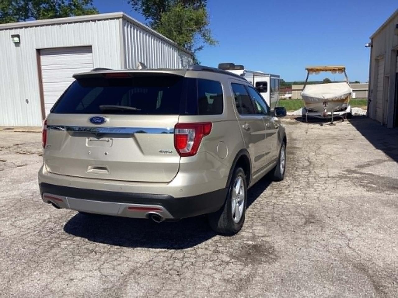 Ford Explorer XLT 4WD 2017