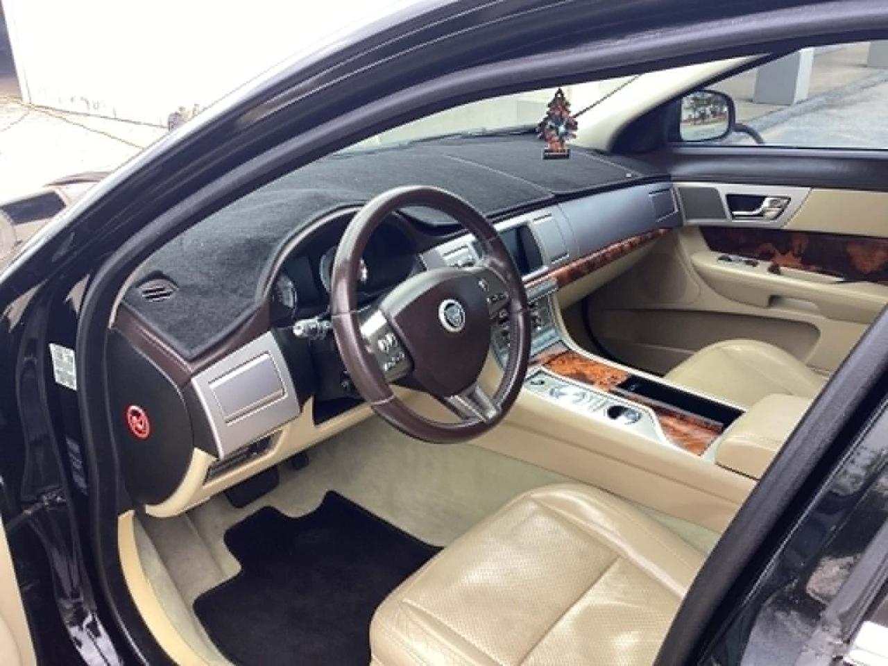 Jaguar XF-Series Premium Luxury 2009