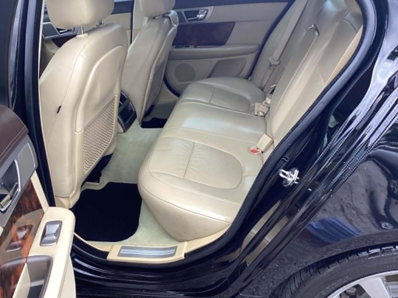 Jaguar XF-Series Premium Luxury 2009