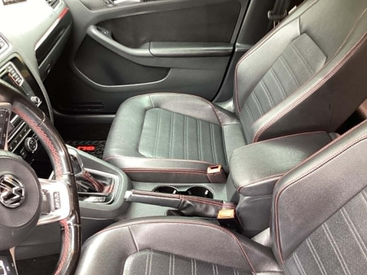 Volkswagen Jetta 2.0T GLI 6A 2017