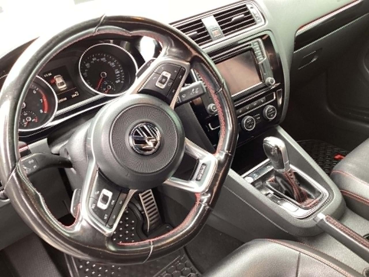 Volkswagen Jetta 2.0T GLI 6A 2017
