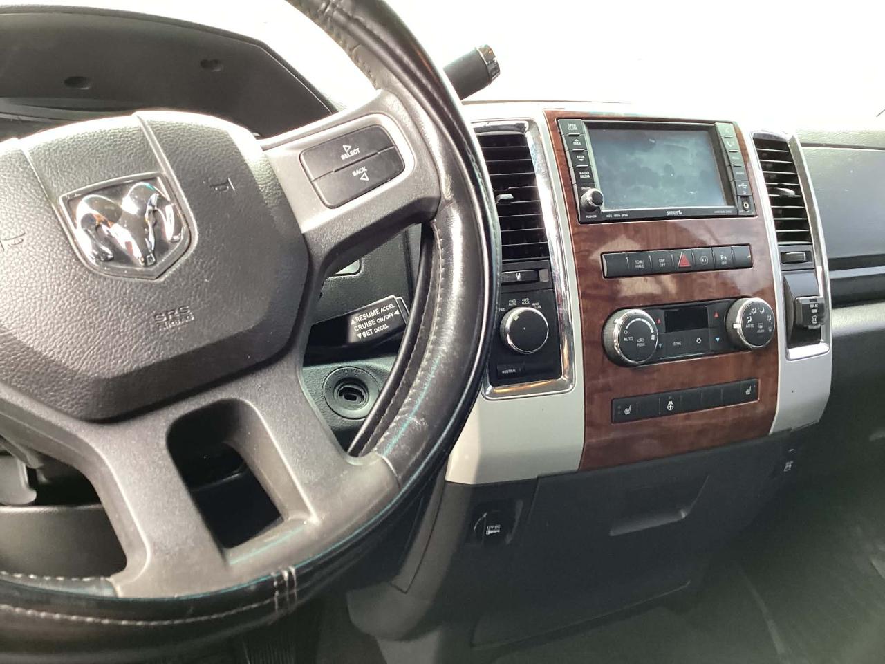Dodge Ram 1500 SLT Crew Cab 4WD 2009