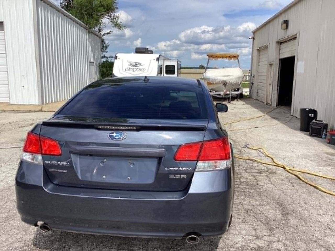 Subaru Legacy 3.6R Limited 2014