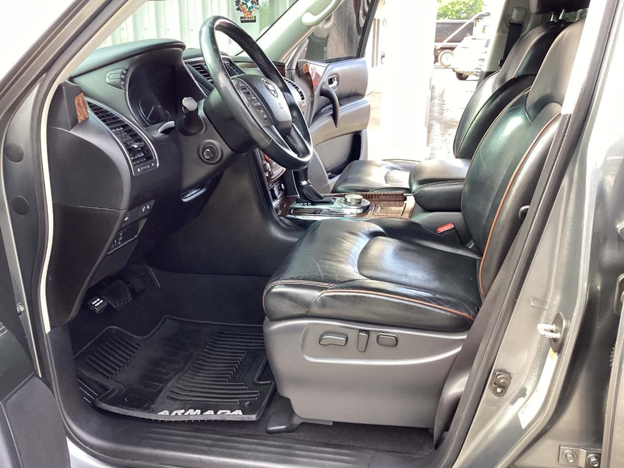Nissan Armada Platinum AWD 2017