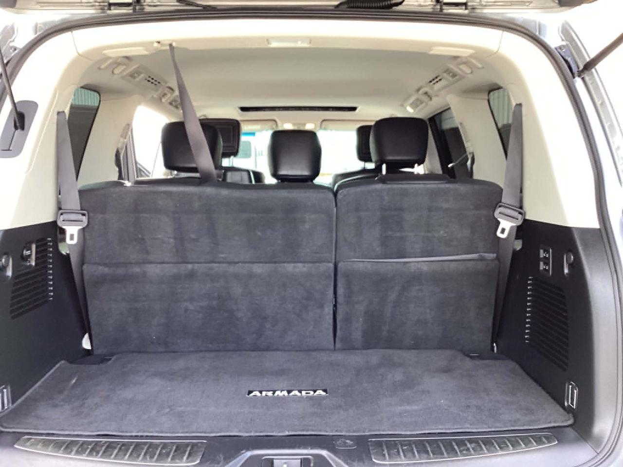 Nissan Armada Platinum AWD 2017