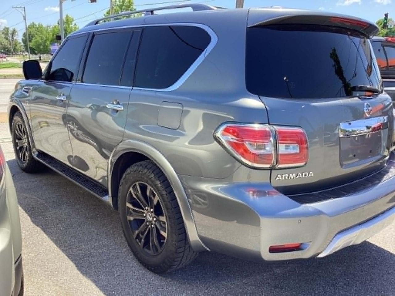 Nissan Armada Platinum AWD 2017
