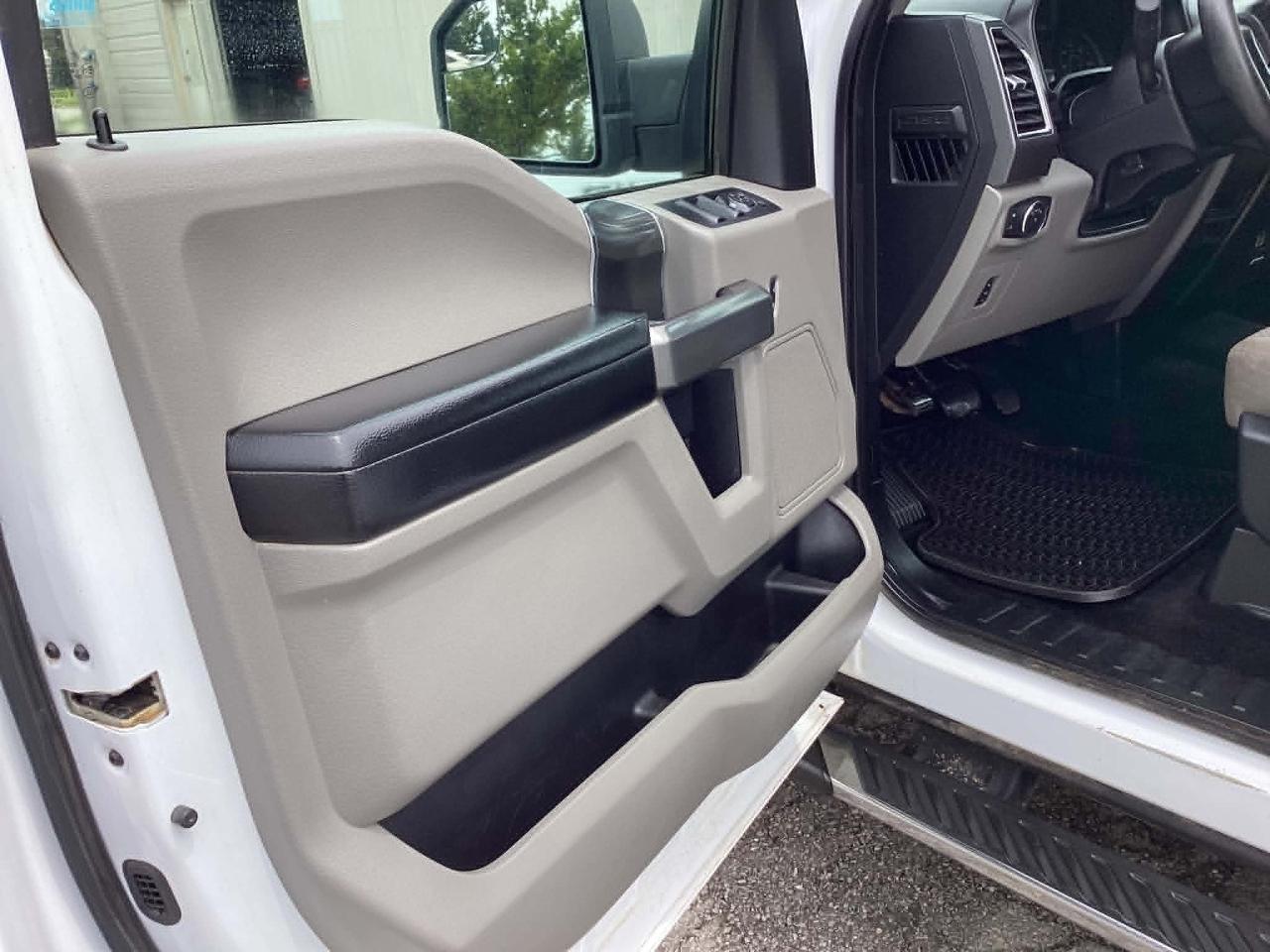 Ford F-150 Lariat SuperCrew 5.5-ft. Bed 4WD 2016