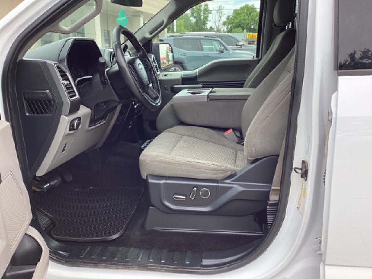 Ford F-150 Lariat SuperCrew 5.5-ft. Bed 4WD 2016