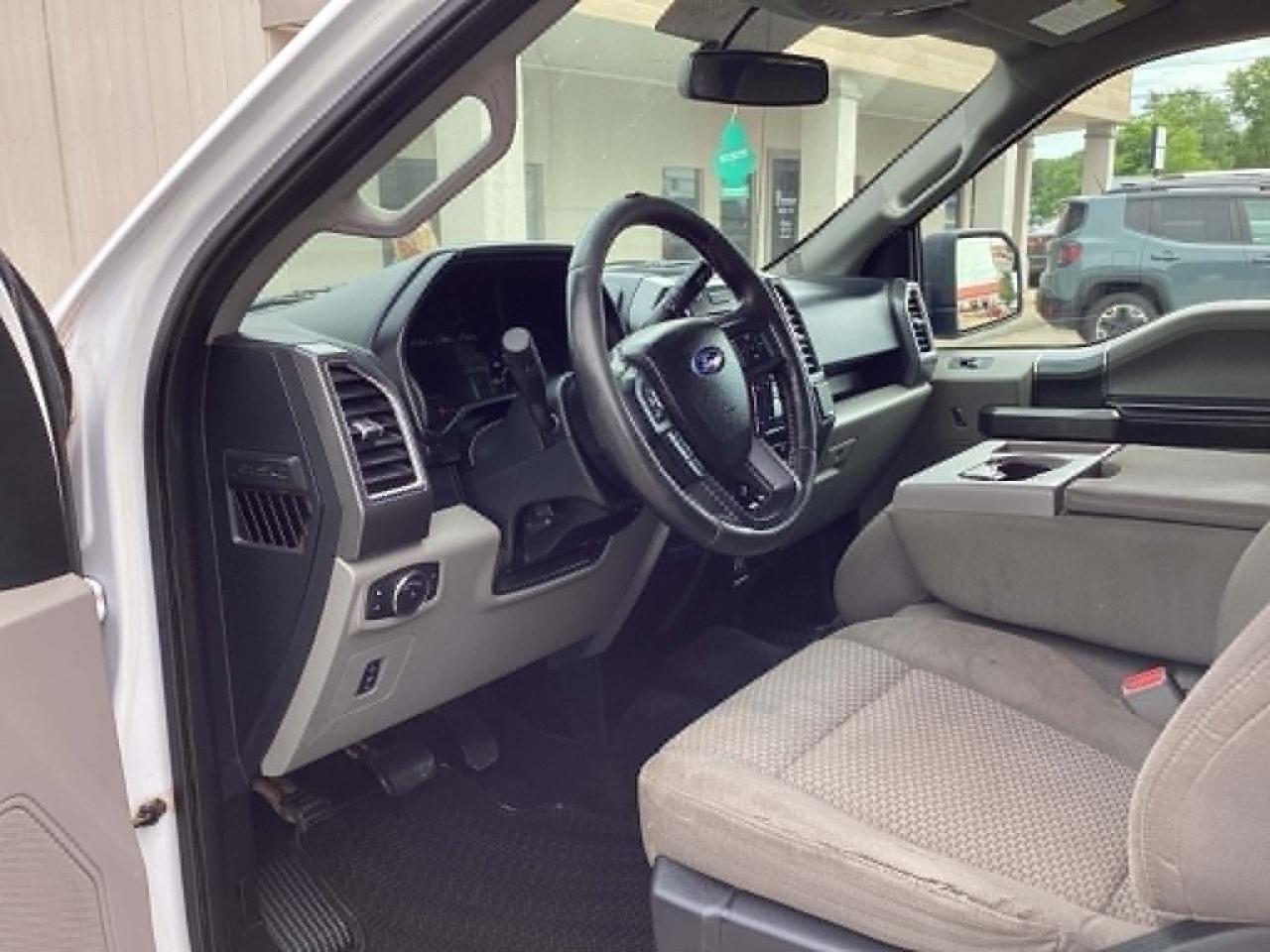 Ford F-150 Lariat SuperCrew 5.5-ft. Bed 4WD 2016