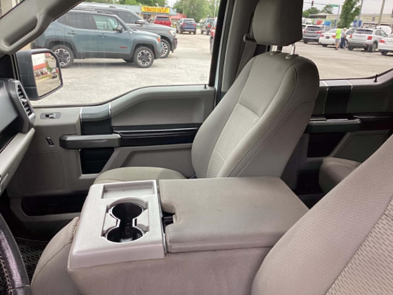 Ford F-150 Lariat SuperCrew 5.5-ft. Bed 4WD 2016