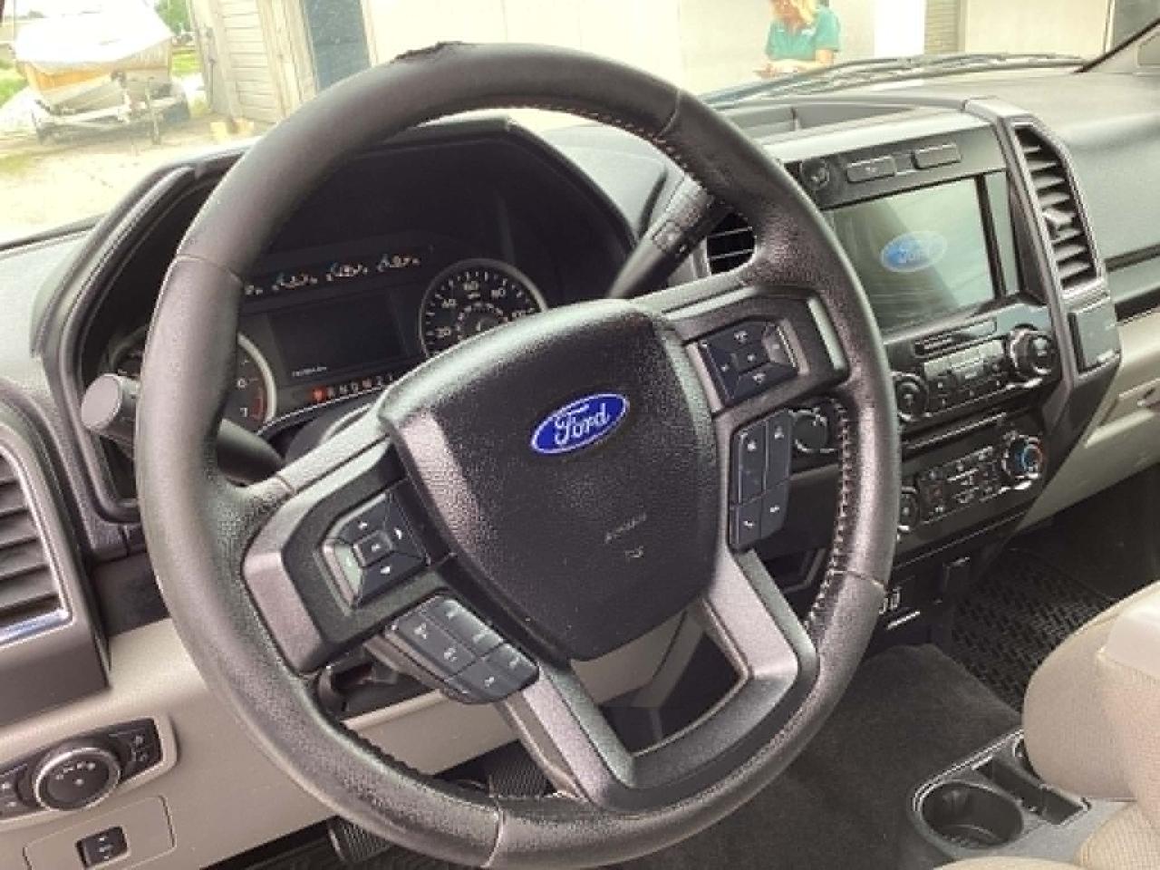 Ford F-150 Lariat SuperCrew 5.5-ft. Bed 4WD 2016