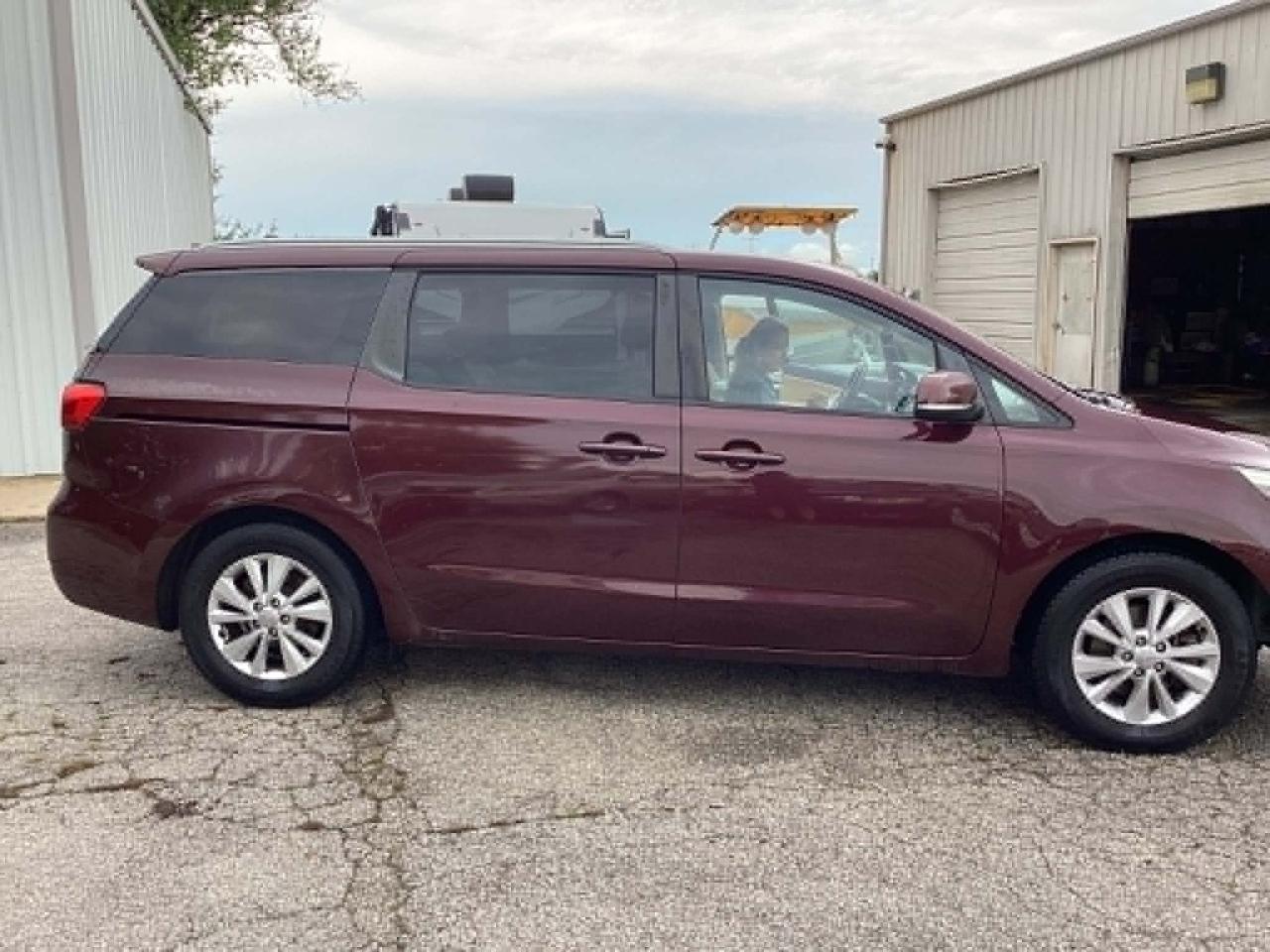 Kia Sedona LX 2015