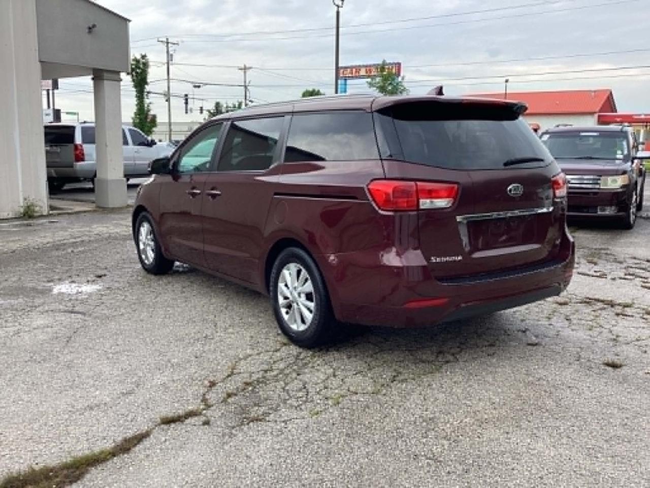 Kia Sedona LX 2015