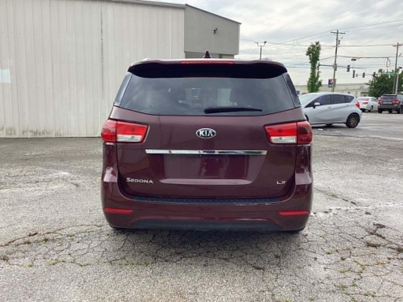 Kia Sedona LX 2015