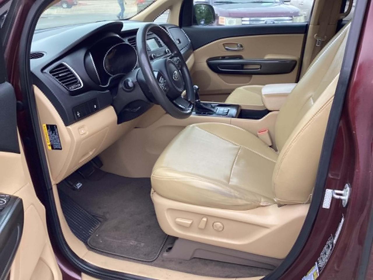 Kia Sedona LX 2015