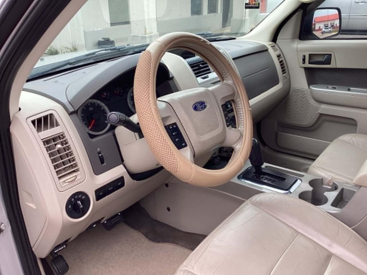 Ford Escape XLT 4WD V6 2009