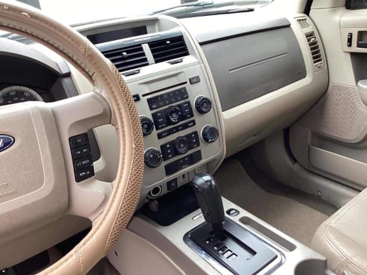 Ford Escape XLT 4WD V6 2009
