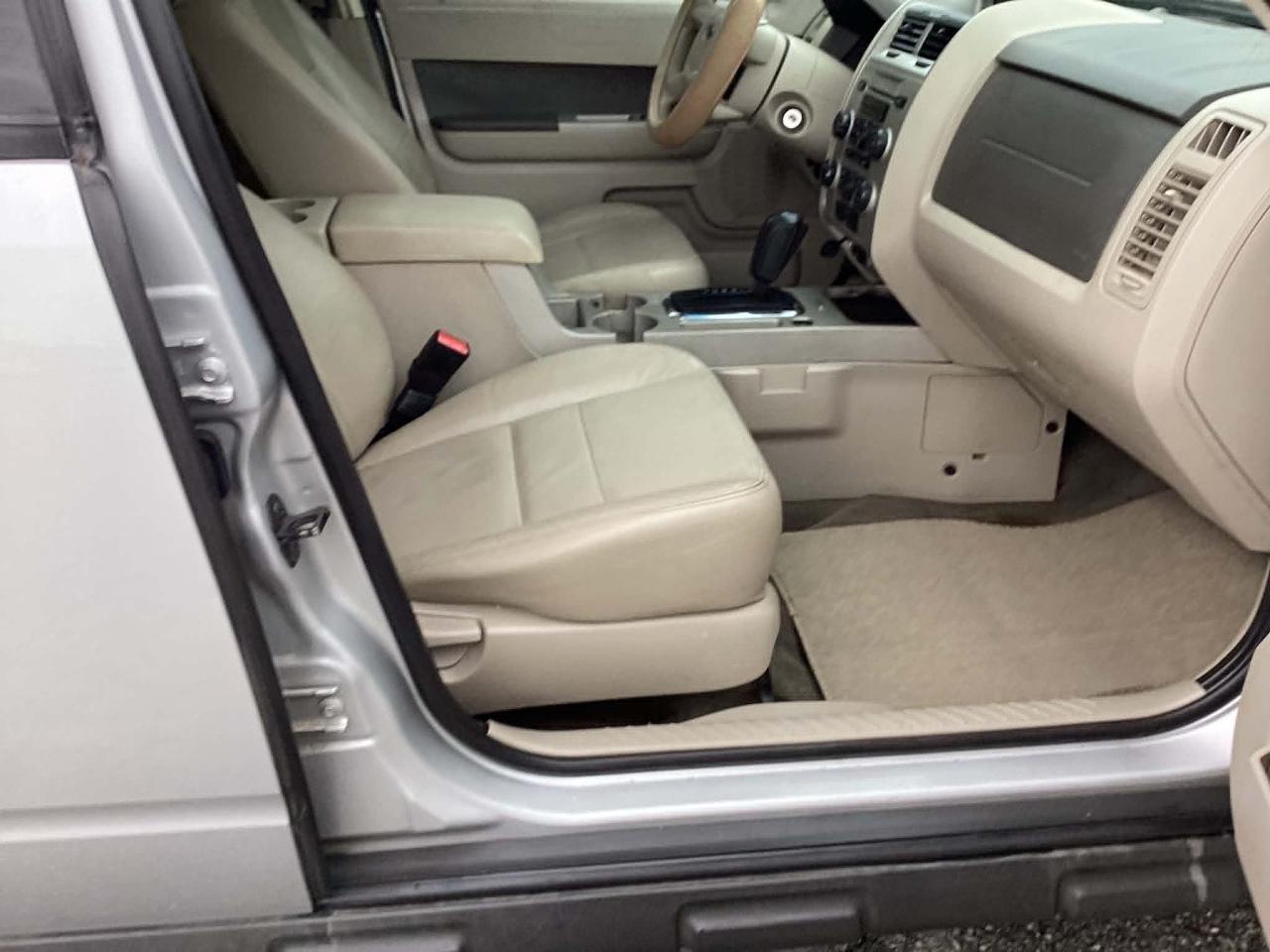 Ford Escape XLT 4WD V6 2009