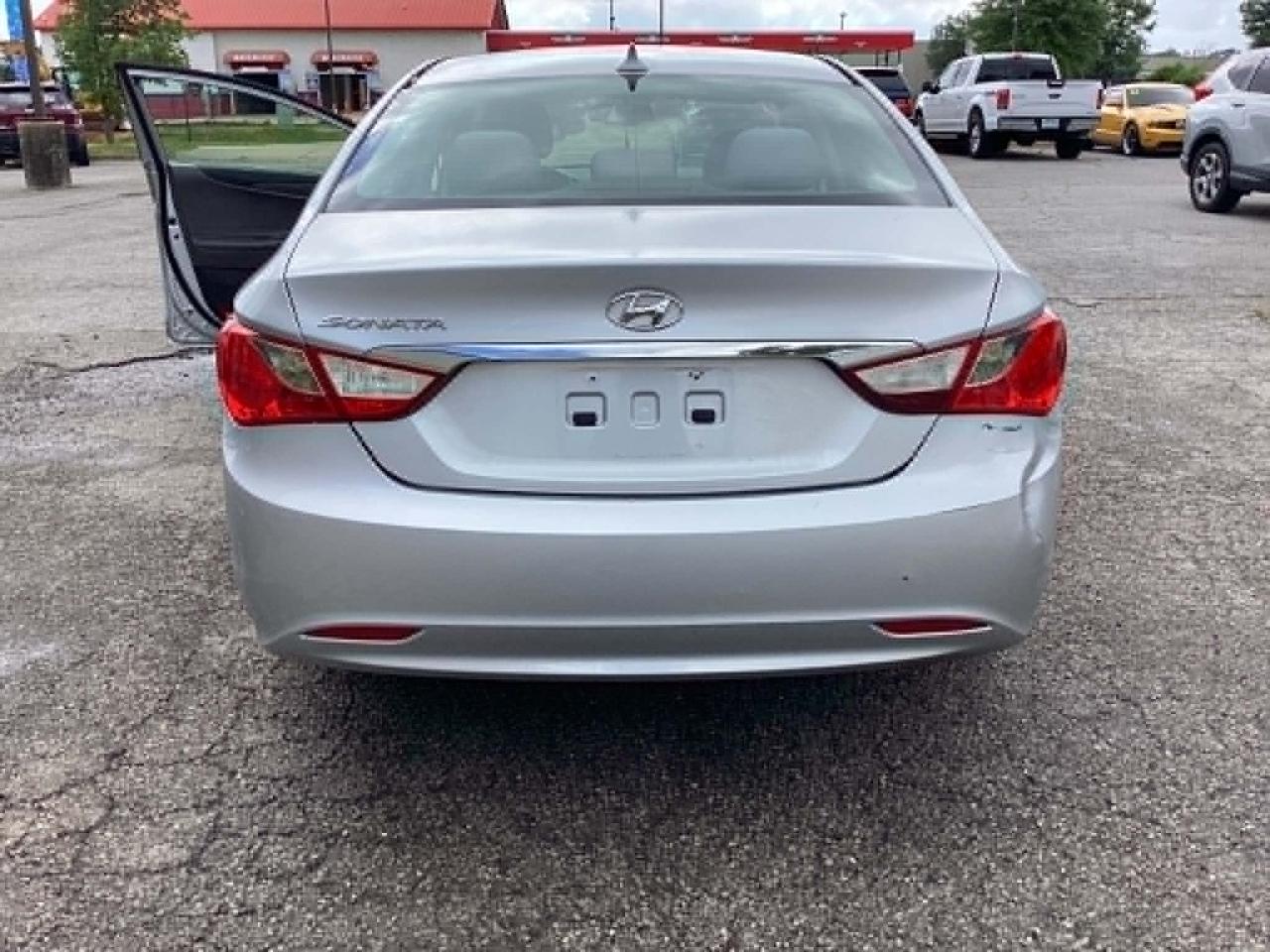 Hyundai Sonata GLS Auto 2012