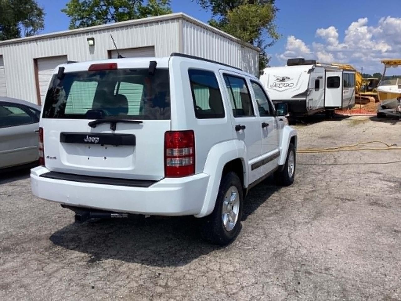 Jeep Liberty Sport 4WD 2011