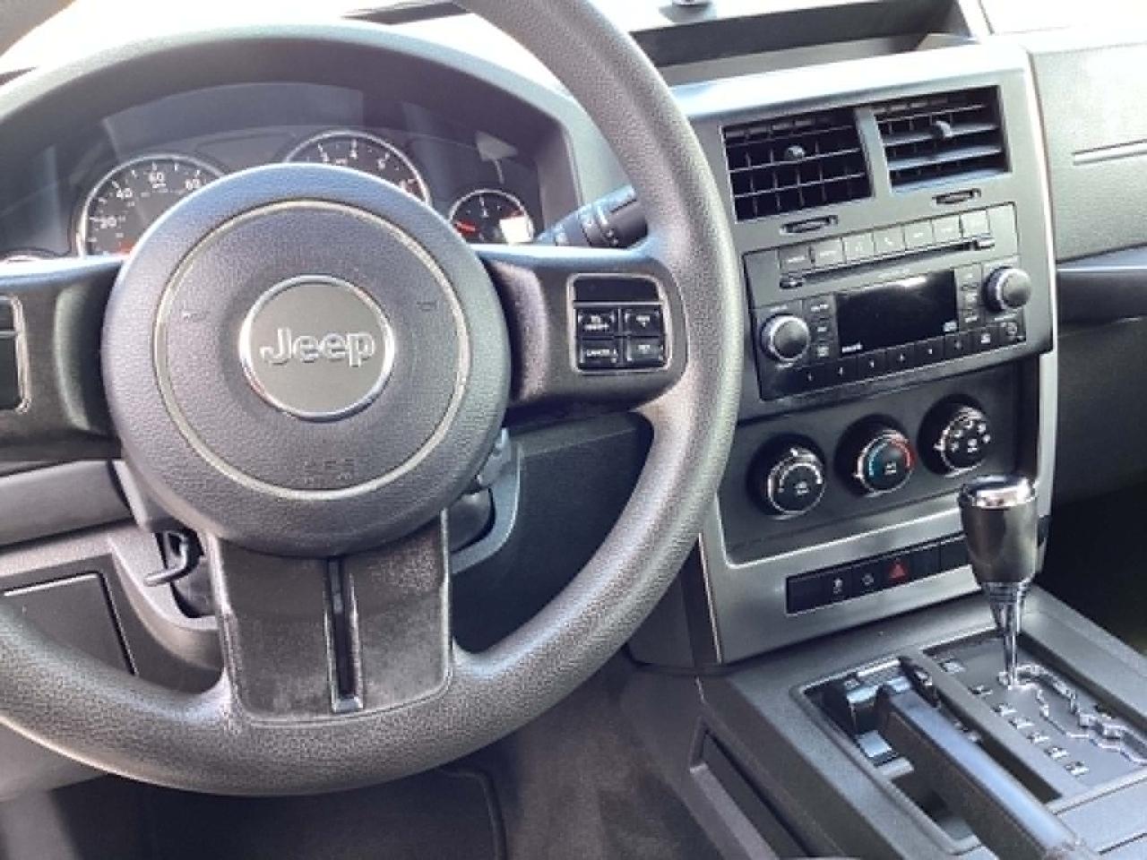 Jeep Liberty Sport 4WD 2011
