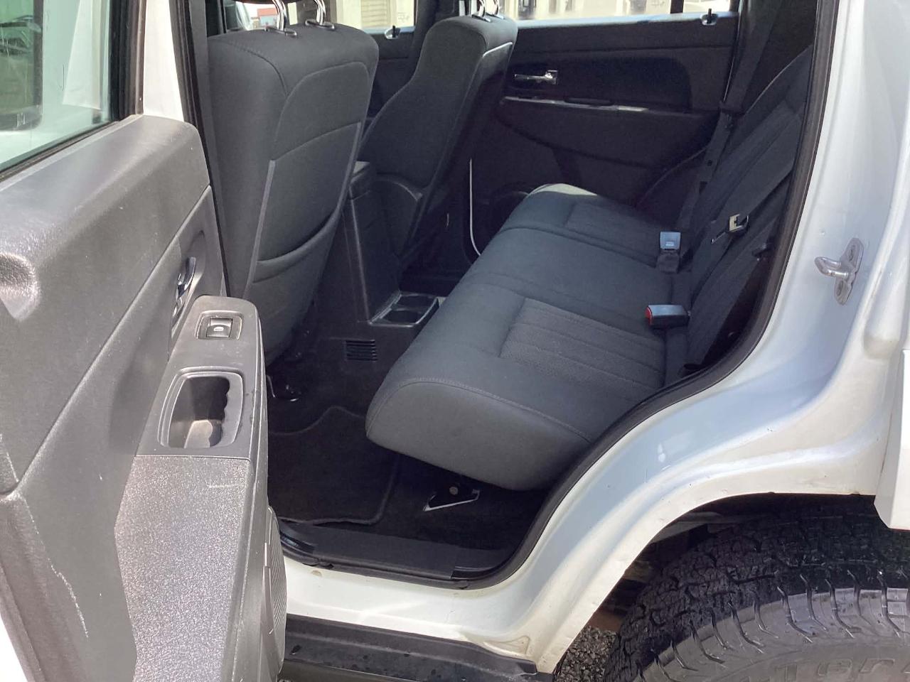Jeep Liberty Sport 4WD 2011