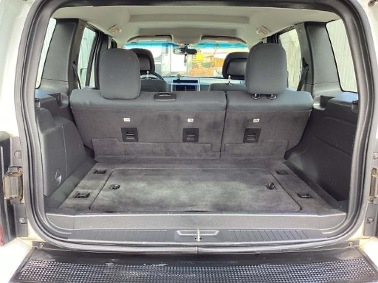 Jeep Liberty Sport 4WD 2011