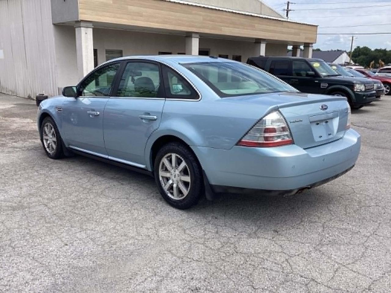 Ford Taurus SEL FWD 2009