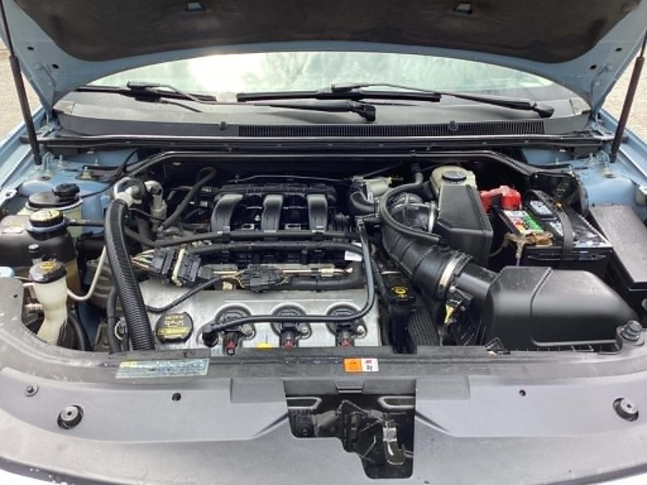 Ford Taurus SEL FWD 2009