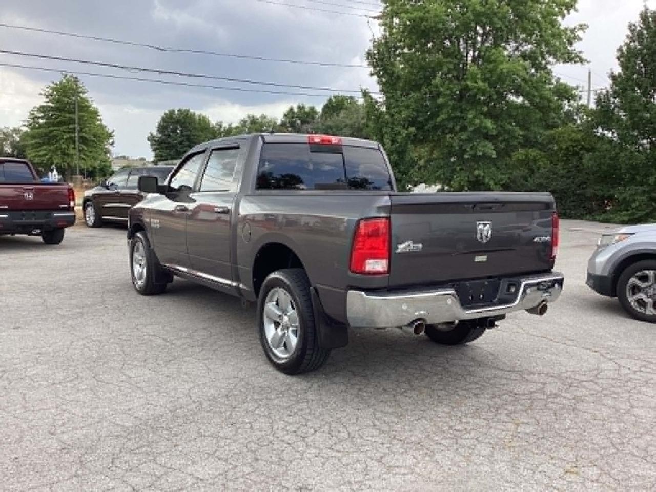 RAM 1500 SLT Crew Cab SWB 4WD 2015