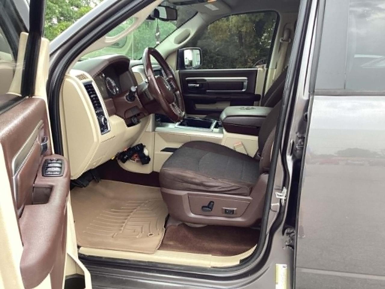 RAM 1500 SLT Crew Cab SWB 4WD 2015