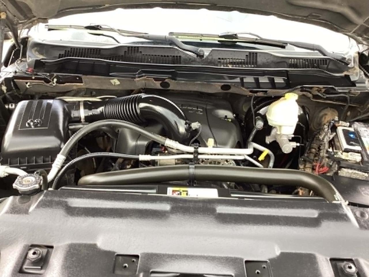 RAM 1500 SLT Crew Cab SWB 4WD 2015