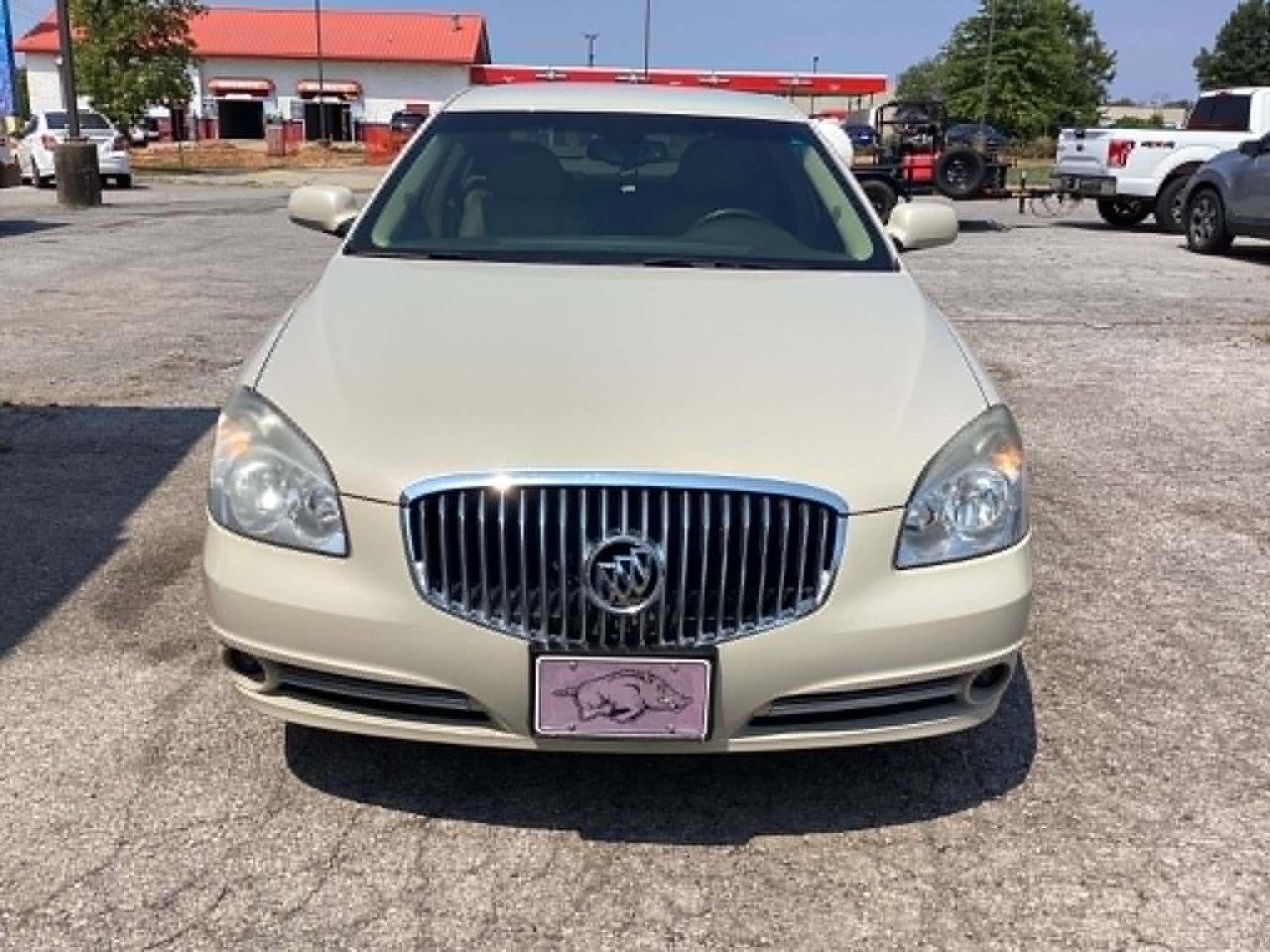 Buick Lucerne CXL 2011
