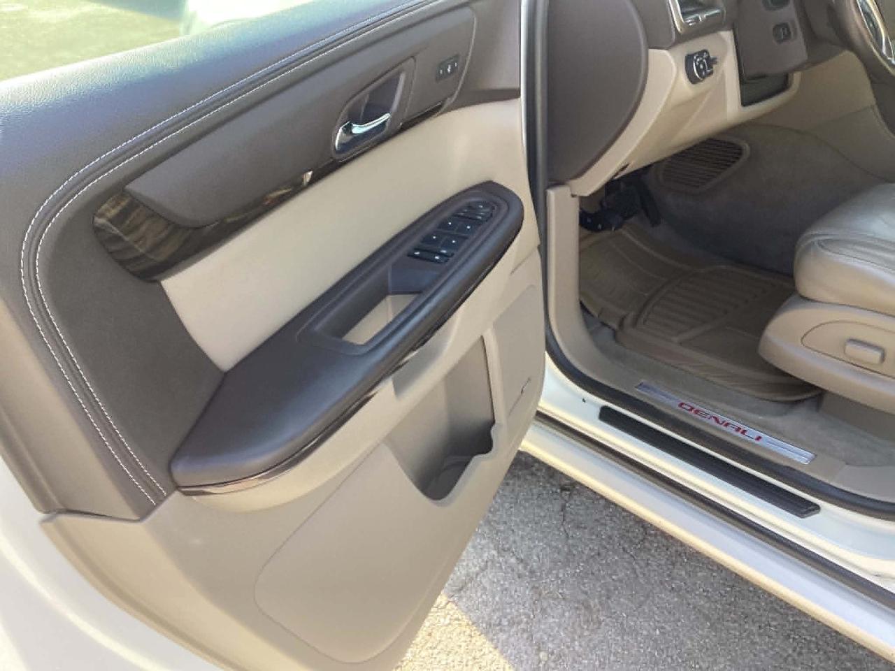 GMC Acadia Denali AWD 2014