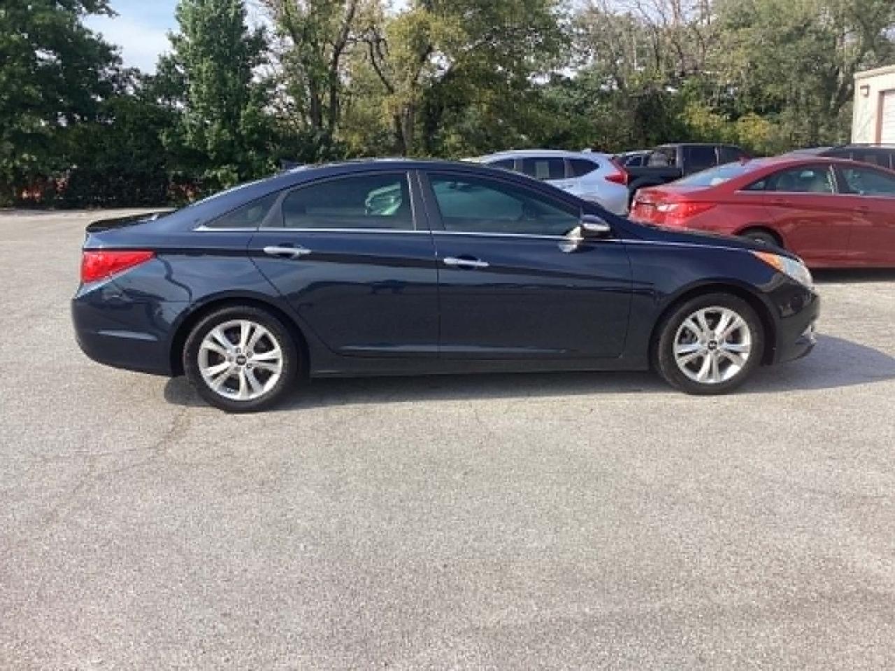 Hyundai Sonata Limited Auto 2012