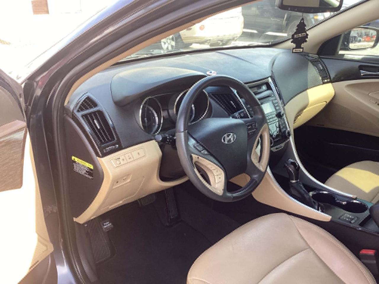 Hyundai Sonata Limited Auto 2012