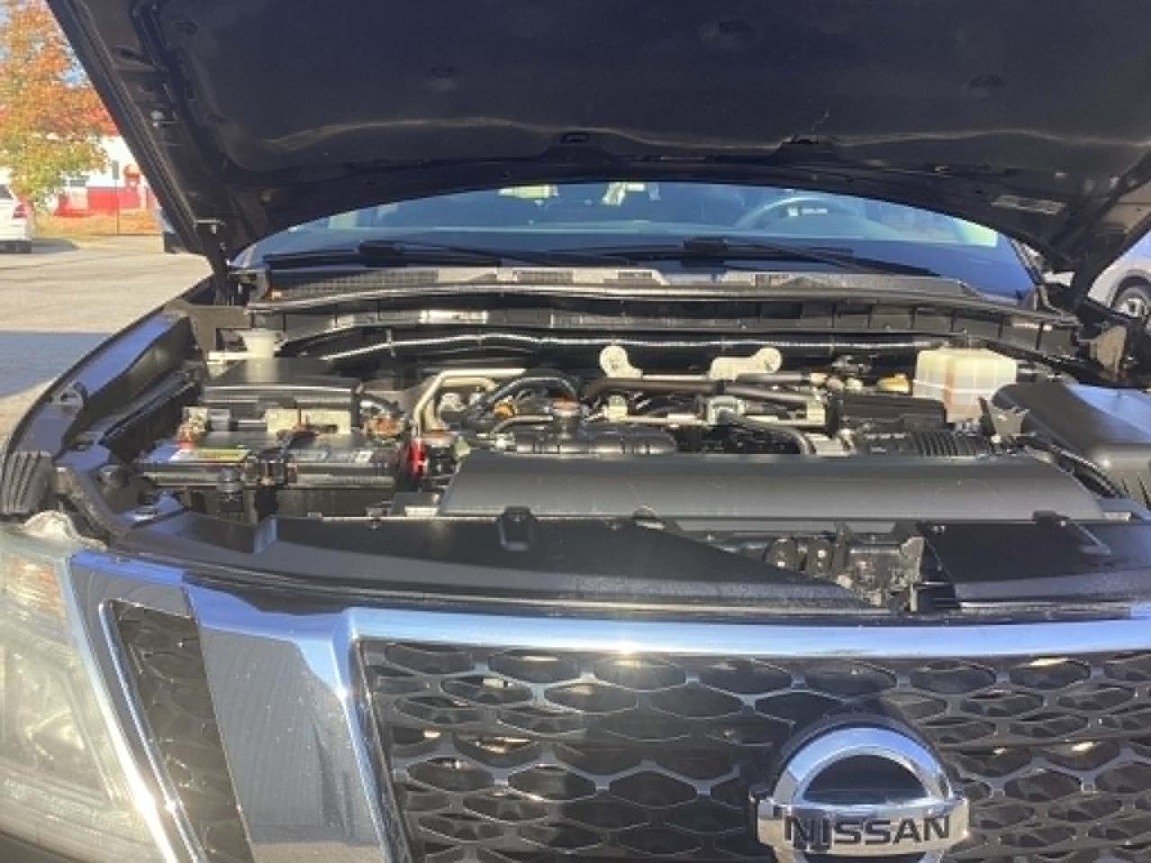 Nissan Armada Platinum AWD 2017