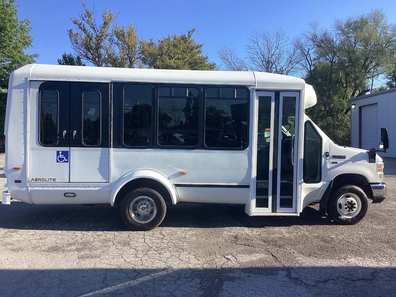 2015 Ford Econoline E350