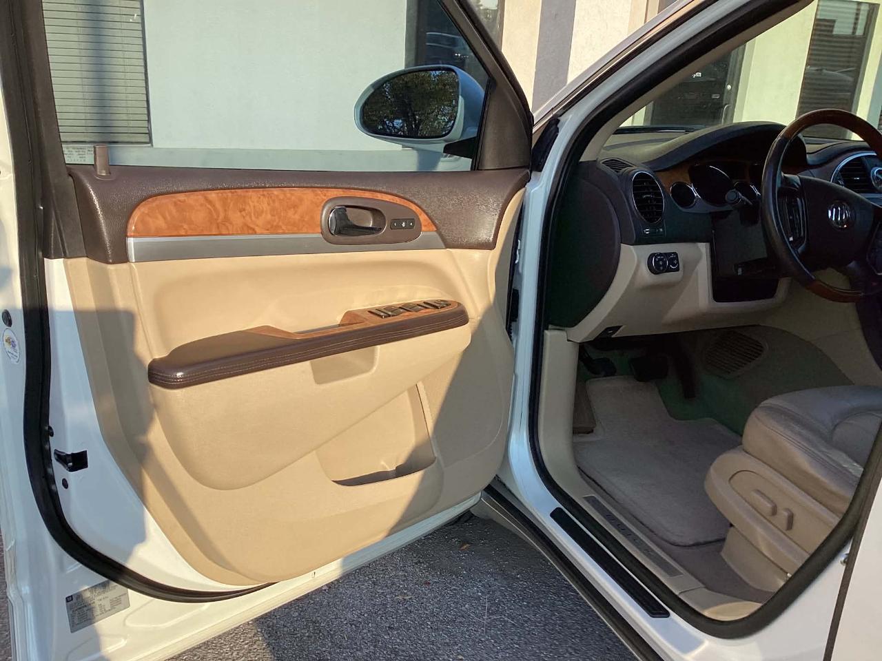 Buick Enclave CXL-1 FWD 2011