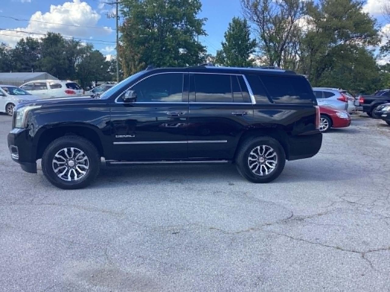 GMC Yukon Denali 4WD 2016