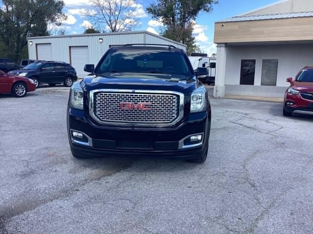GMC Yukon Denali 4WD 2016