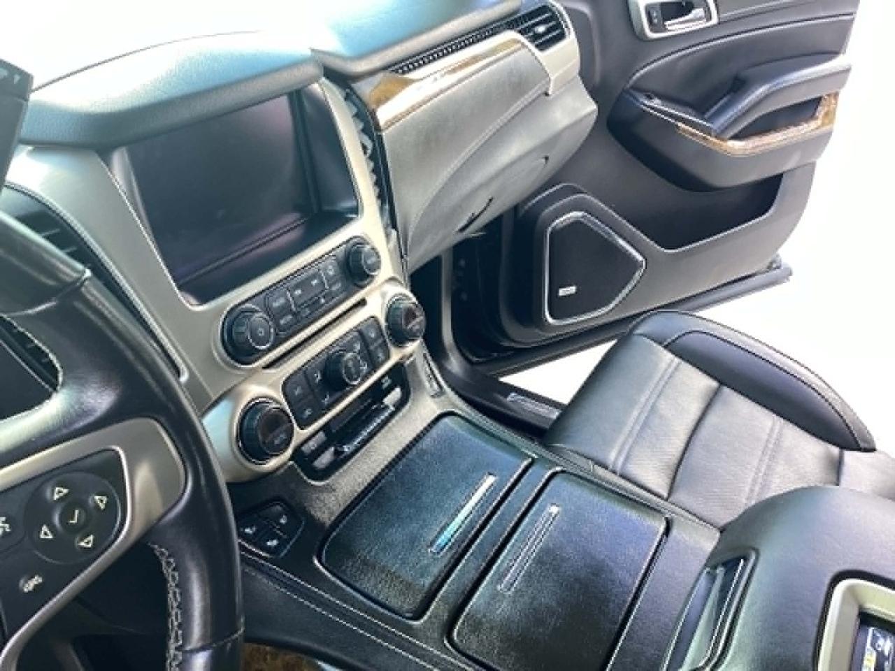 GMC Yukon Denali 4WD 2016