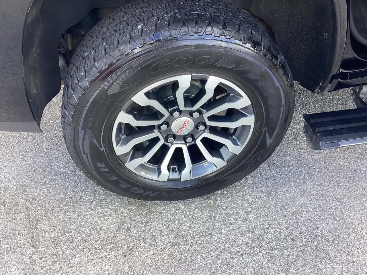 GMC Yukon Denali 4WD 2016