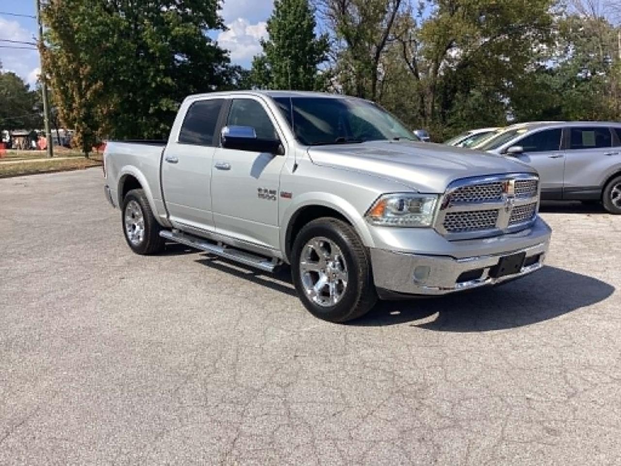 RAM 1500 Laramie Crew Cab SWB 4WD 2014