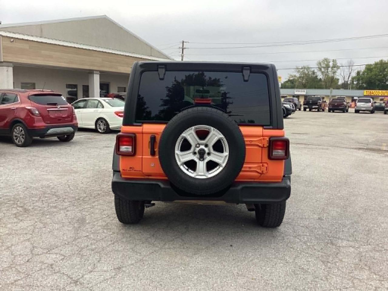 Jeep Wrangler Unlimited Sport 2018