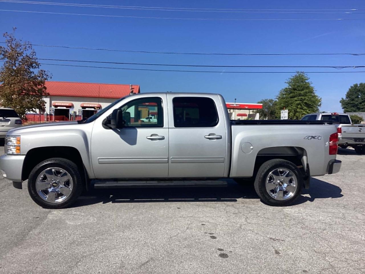 Chevrolet Silverado 1500 LTZ Crew Cab 4WD 2011