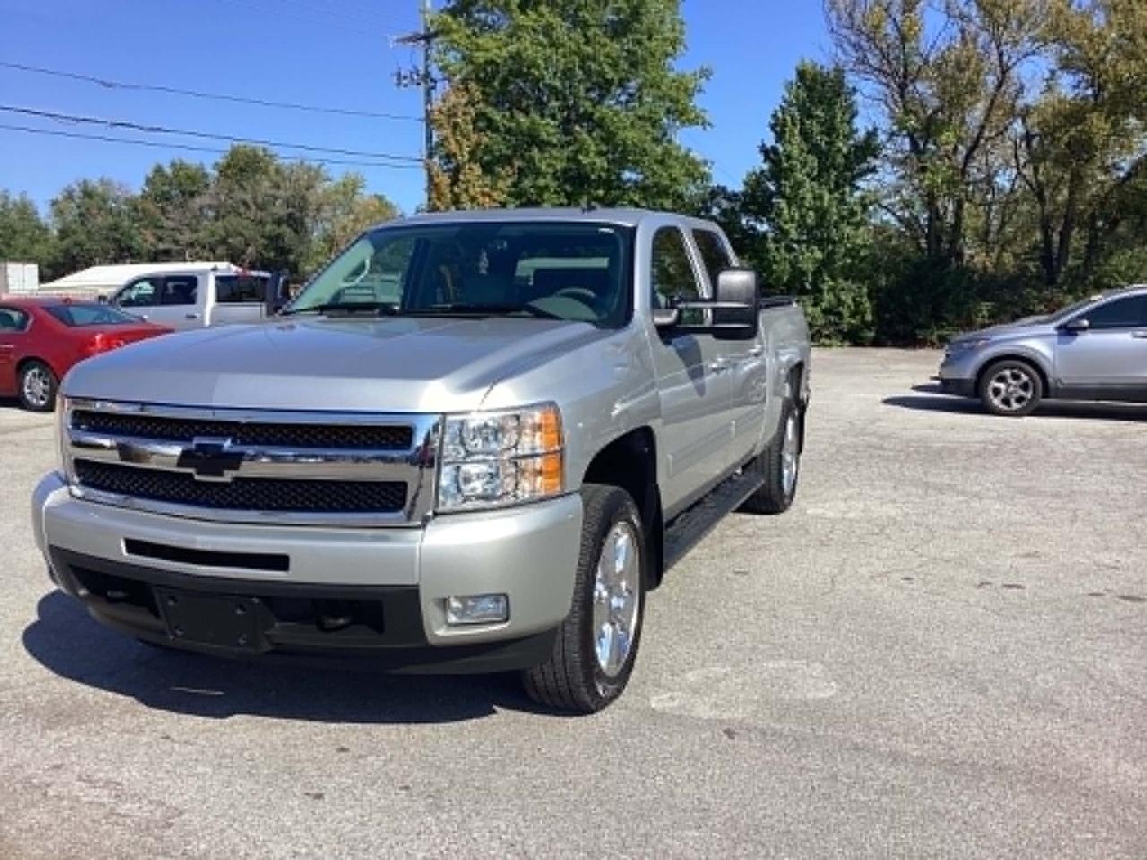 Chevrolet Silverado 1500 LTZ Crew Cab 4WD 2011