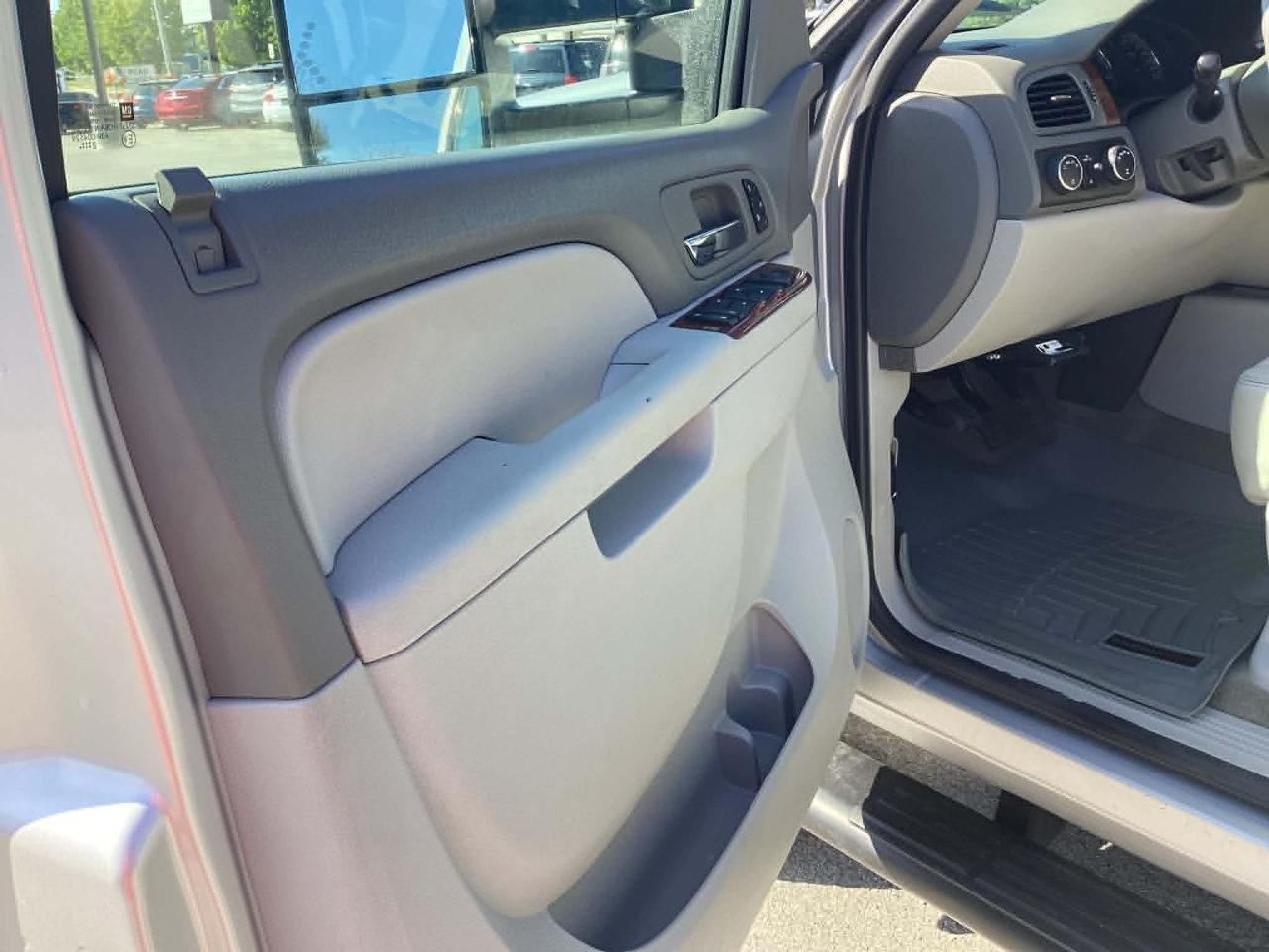 Chevrolet Silverado 1500 LTZ Crew Cab 4WD 2011